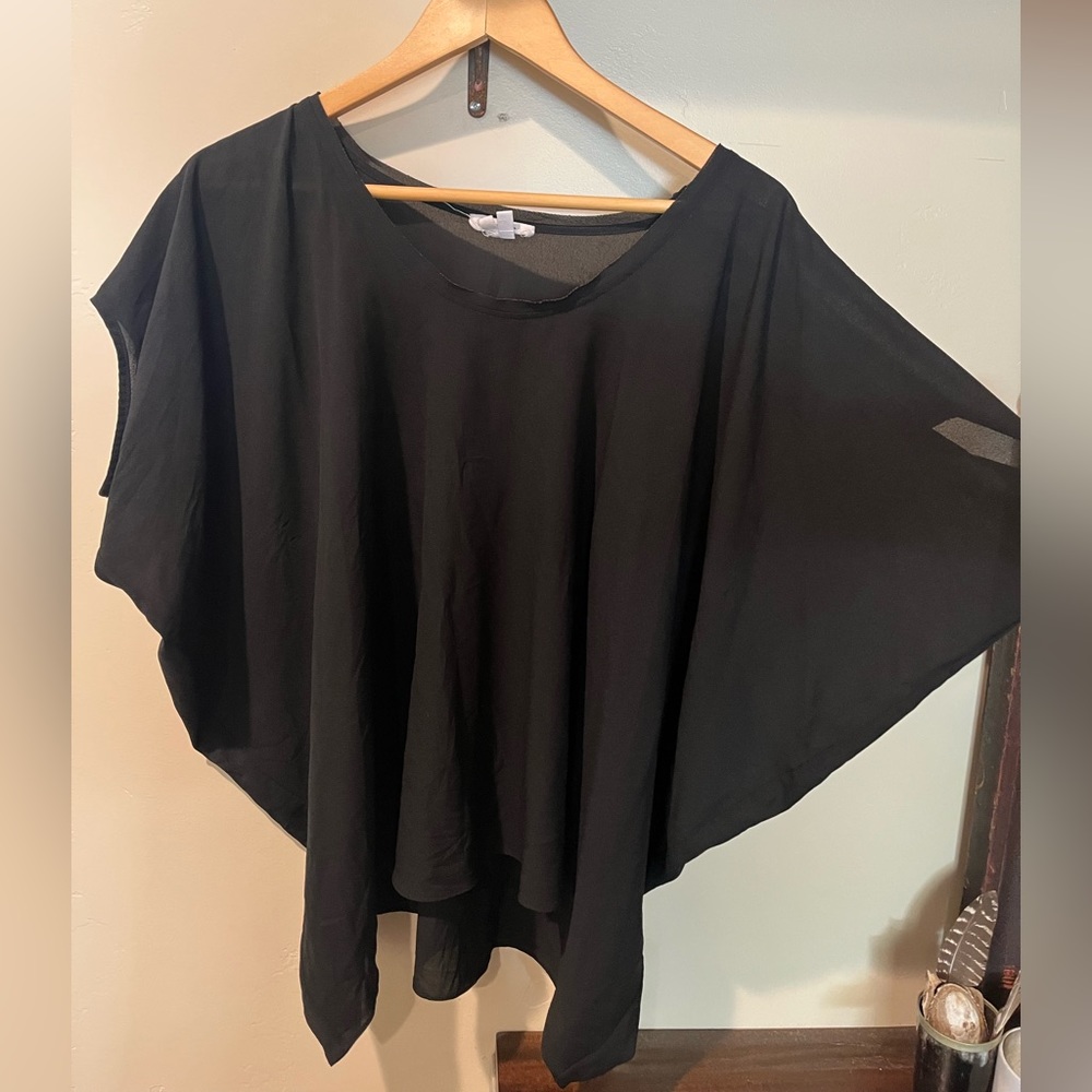 Loose fitting flowy Helmut Lang top, made in the USA.